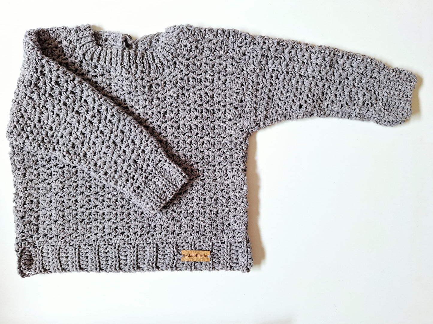 1. GUIA DE TEJIDO - SWEATER DALE FIORITA (Saga FIORITA)